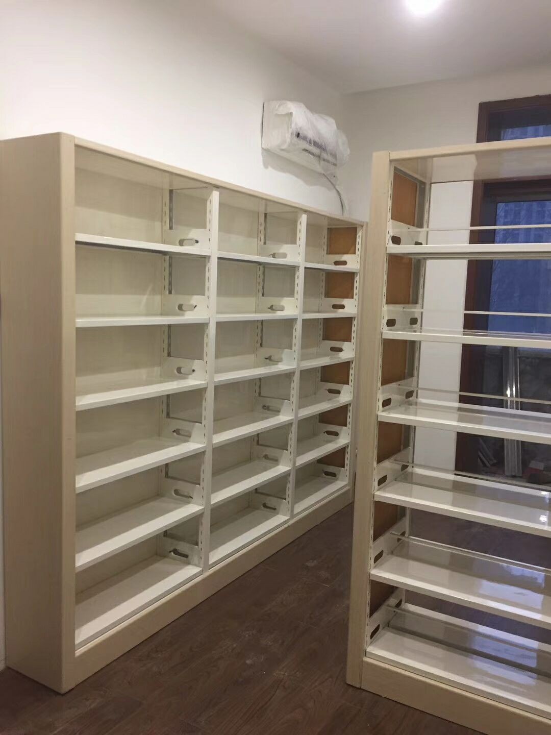 鋼制書(shū)架 鋼制書(shū)架