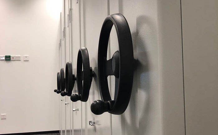 手動(dòng)密集架的傳動(dòng)裝置需求是什么 手動(dòng)密集架的傳動(dòng)裝置需求是什么